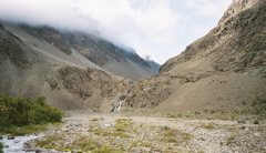 Taking a look at the approach to Stor Lenangstinden.