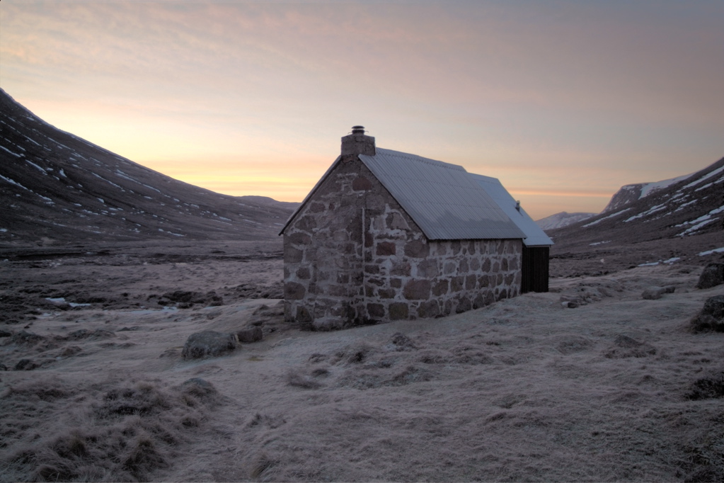 Corrour Bothy at dawn